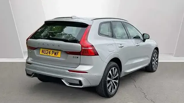 Second-hand Volvo XC60 Plus 247 CP (181 kW) 2024 Argintiu SUV