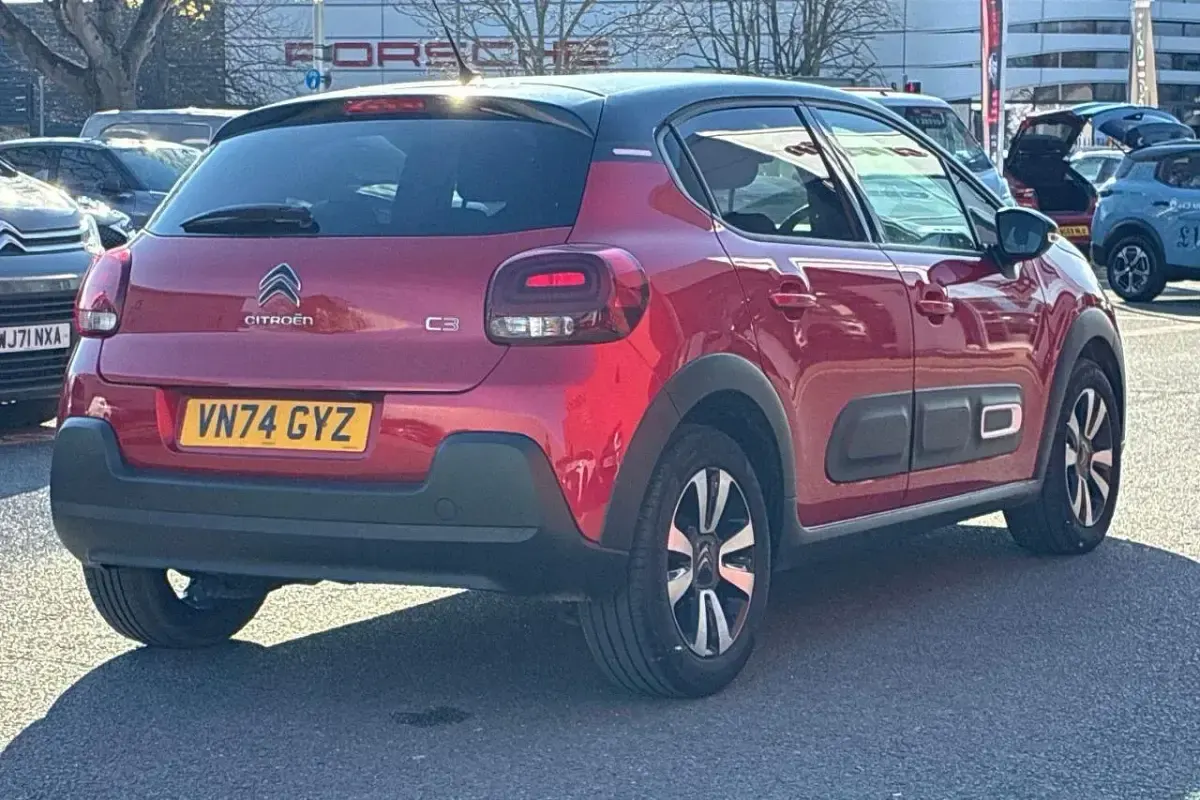 Used Citroën C3 PureTech 82 HP (60 kW) 2024 Red Hatchback