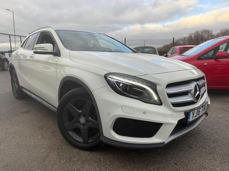 Used Mercedes GLA200 AMG line 2016 White SUV