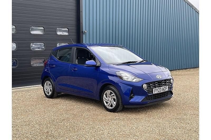 Used Hyundai i10 SE 67 HP (49 kW) 2023 Blue Hatchback