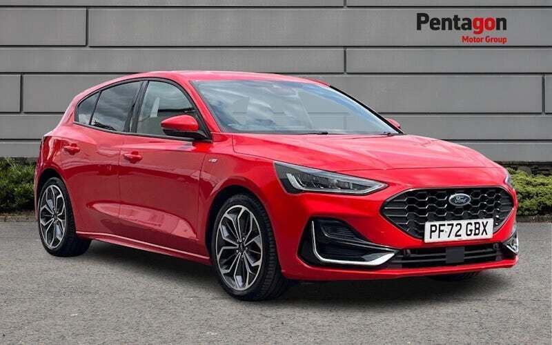 Used 2022 Ford Focus ST-Line Hatchback | £16,249 (Fair price) - Image 1/4