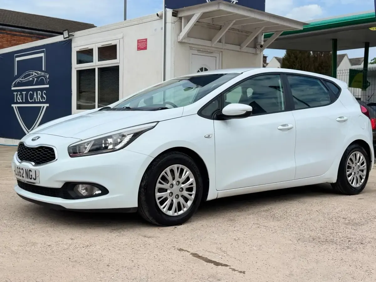 Używany Kia Ceed 2012 Biały Hatchback