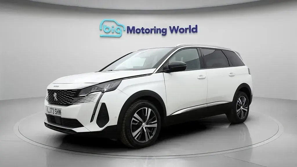 Second-hand Peugeot 5008 Allure+ 130 CP (95 kW) 2023 Alb SUV