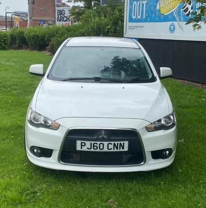 Used Mitsubishi Lancer 140 HP (102 kW) 2010 White Hatchback