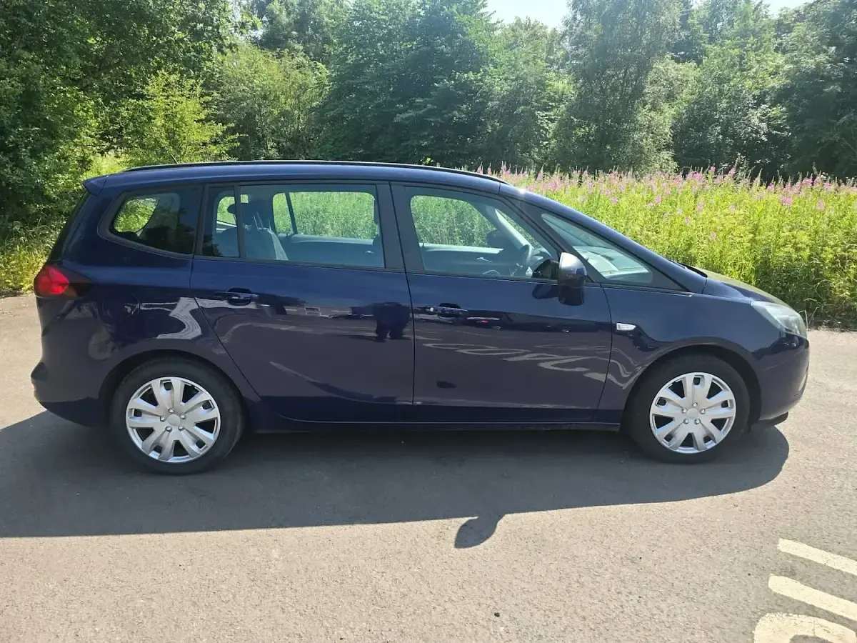 Used Vauxhall Zafira 170 HP (125 kW) 2014 Blue MPV