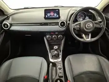 Used Mazda 2 Inclusive 90 HP (66 kW) 2020 White Hatchback