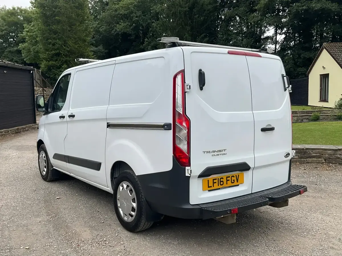 Used Ford Transit Custom 100 HP (73 kW) 2016 White Van