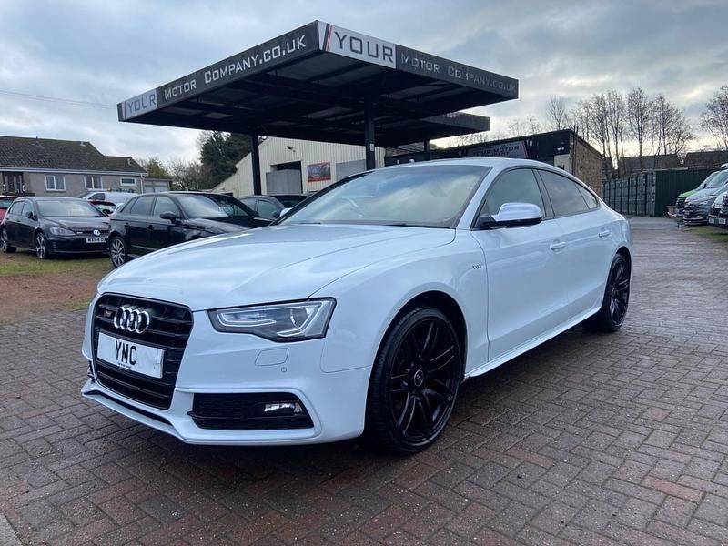 Second-hand Audi A5 Black Edition 272 CP (200 kW) 2016 Alb Coupe