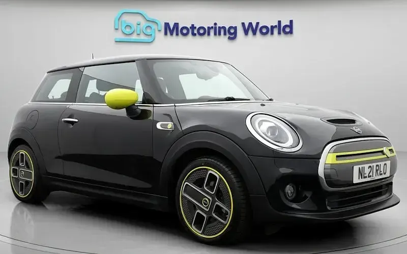 Used Mini Cooper Level 2 135 kW (184 HP) 2020 Hatchback