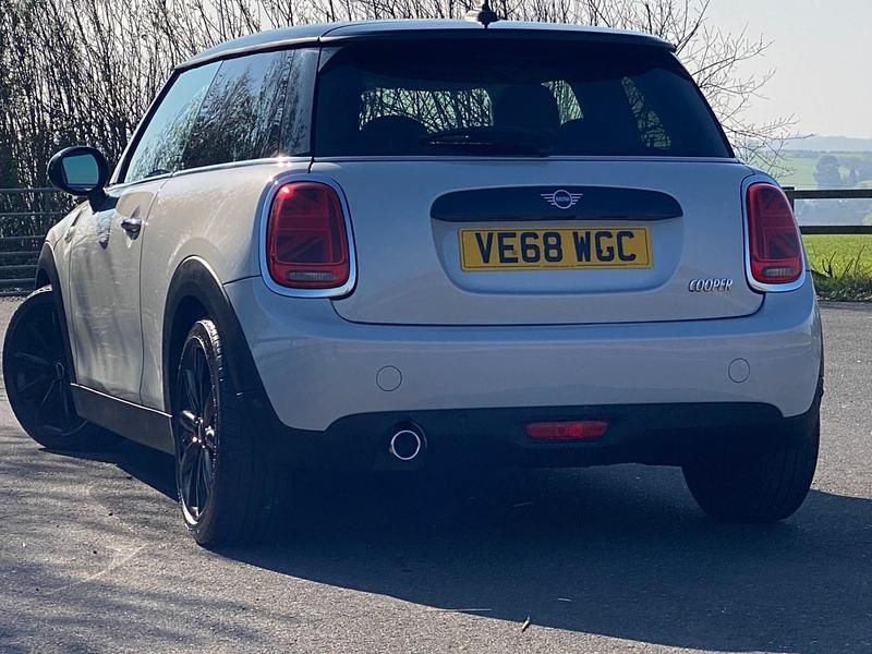 Used Mini Cooper Classic 2019 White silver Hatchback