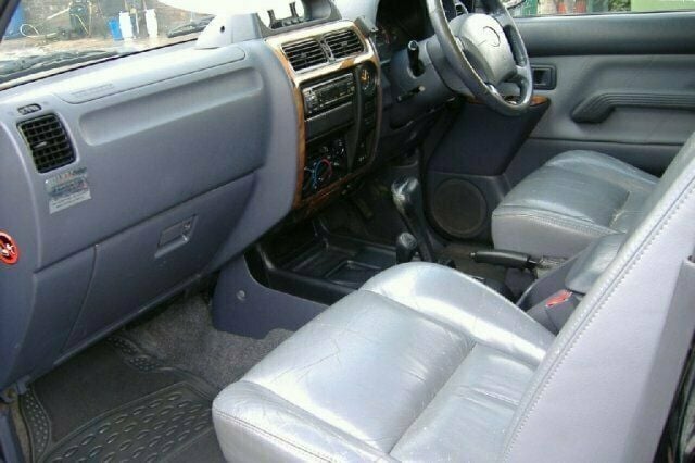 Used Toyota Land Cruiser 123 HP (90 kW) 1998 SUV