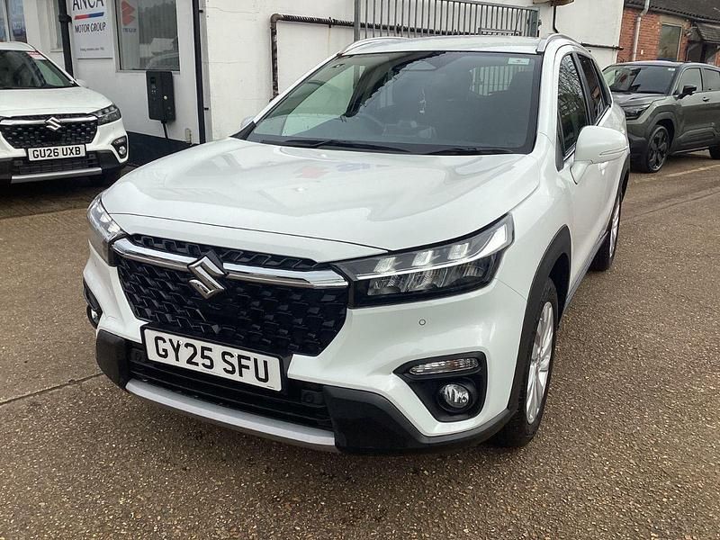 Used Suzuki SX4 S-Cross 2025 White Hatchback