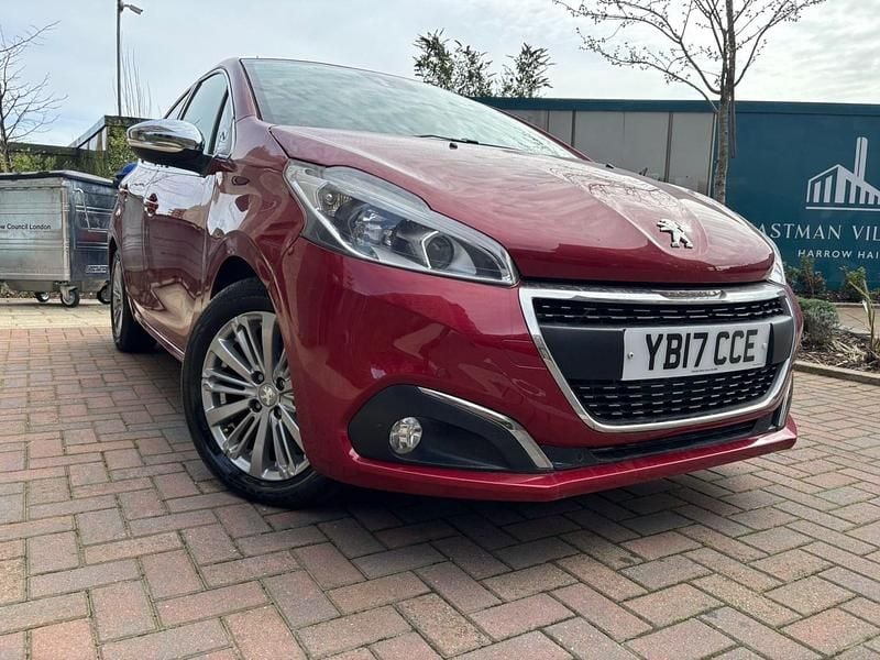Used Peugeot 208 Allure 2017 Red Hatchback