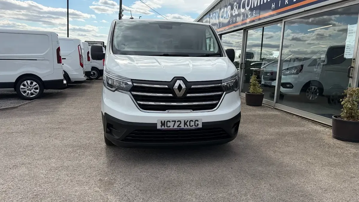 Used Renault Trafic Business 2023 White MPV