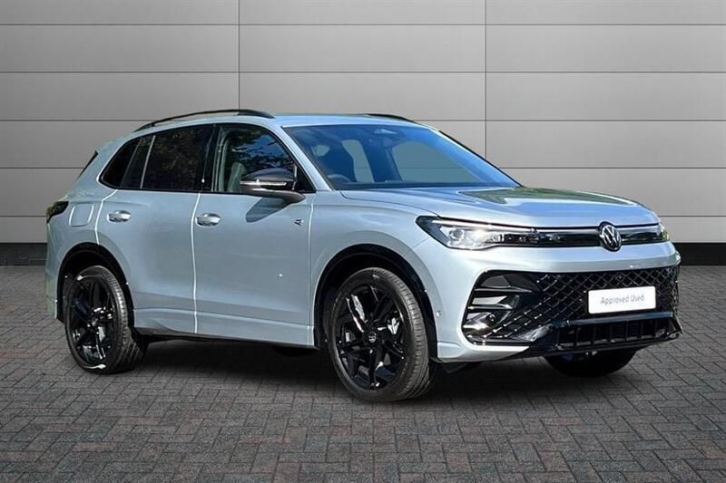 Oyster silver Used 2025 VW Tiguan R-line SUV | £38,795 - Image 1/4