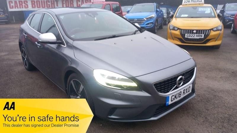 Used Volvo V40 R-Design 122 HP (89 kW) 2018 Grey Hatchback