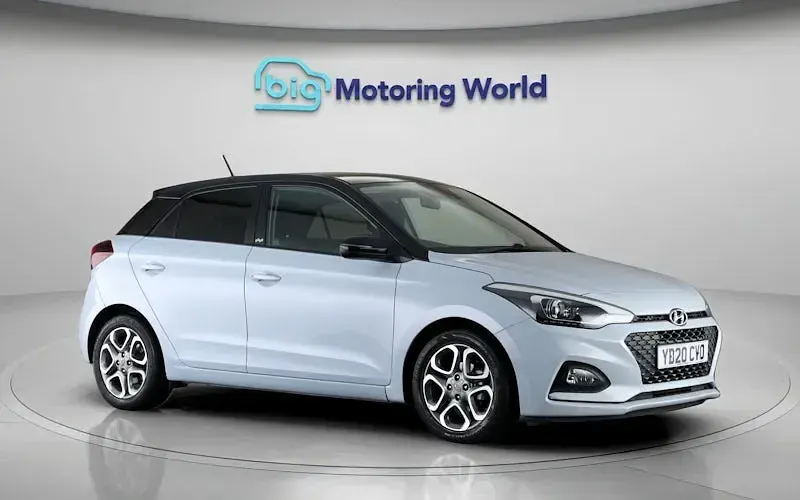 Used Hyundai i20 84 HP (61 kW) 2020 Blue Hatchback