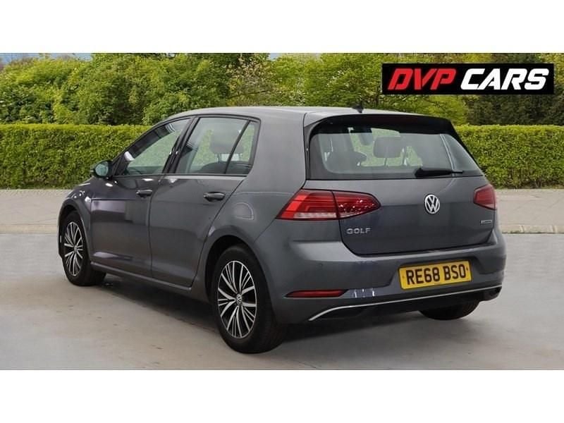 Used VW Golf VII SE 130 HP (95 kW) 2018 Grey Hatchback