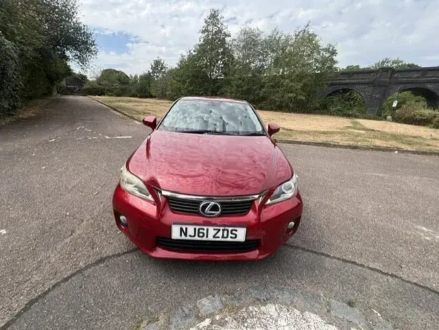 Used Lexus CT200h 136 HP (100 kW) 2011 Red Hatchback