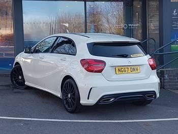 Used Mercedes A160 AMG Line Premium Plus 102 HP (75 kW) 2017 White Hatchback