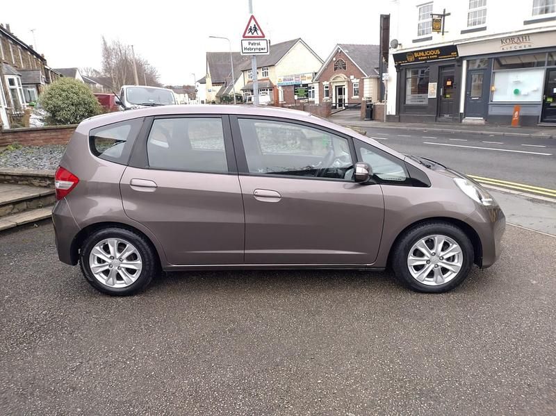 Used Honda Jazz ES 2012 Brown Hatchback