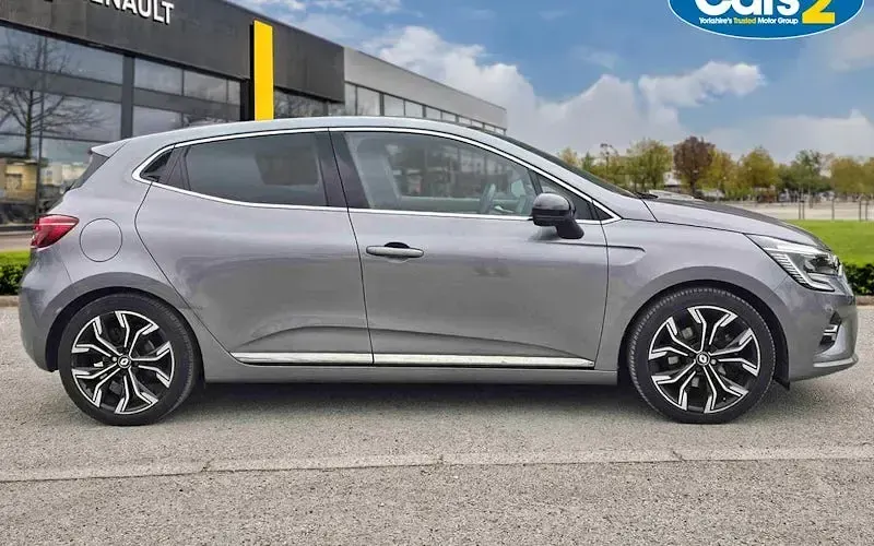 Used Renault Clio Techno 145 HP (106 kW) 2023 Grey Hatchback