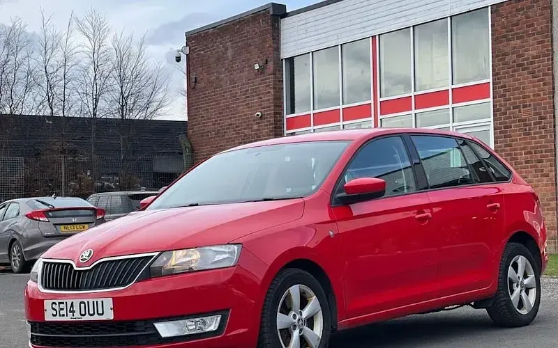 Used Skoda Rapid SE 105 HP (77 kW) 2014 Hatchback