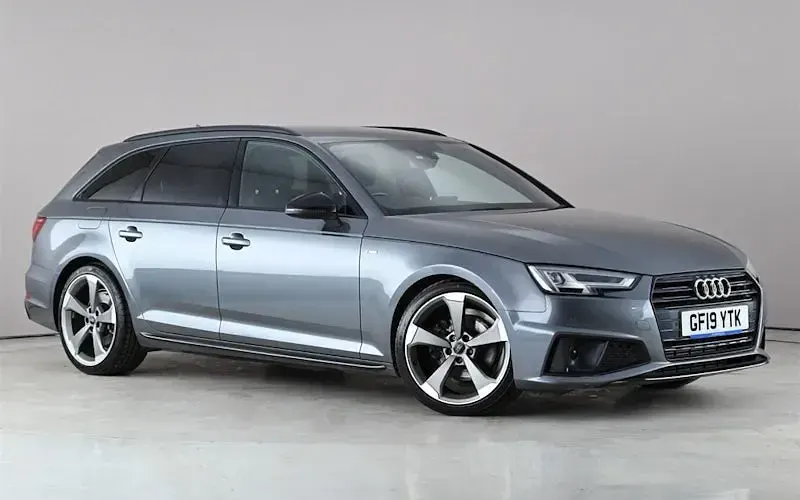 Usado Audi A4 Black Edition 190 HP (139 kW) 2019 Carrinha