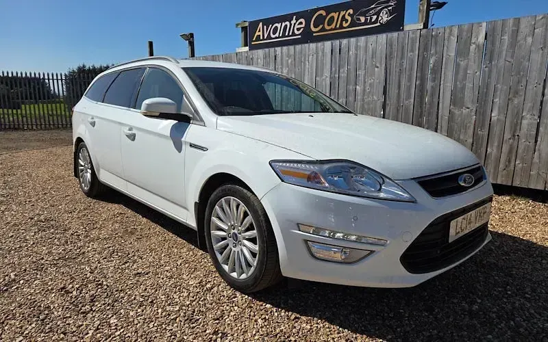 Usado Ford Mondeo Business Edition 163 HP (119 kW) 2014 Carrinha