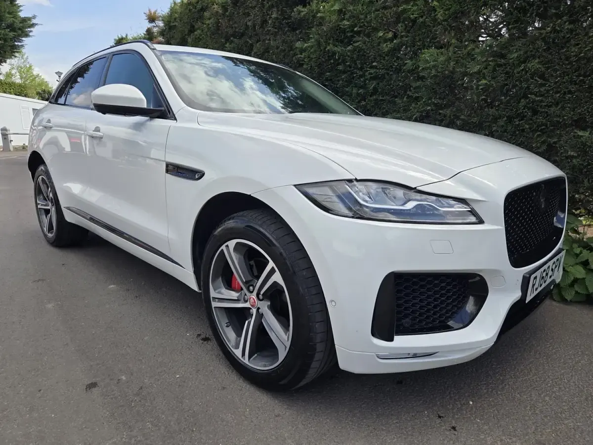 Second-hand Jaguar F-Pace S 300 CP (220 kW) 2018 Alb SUV