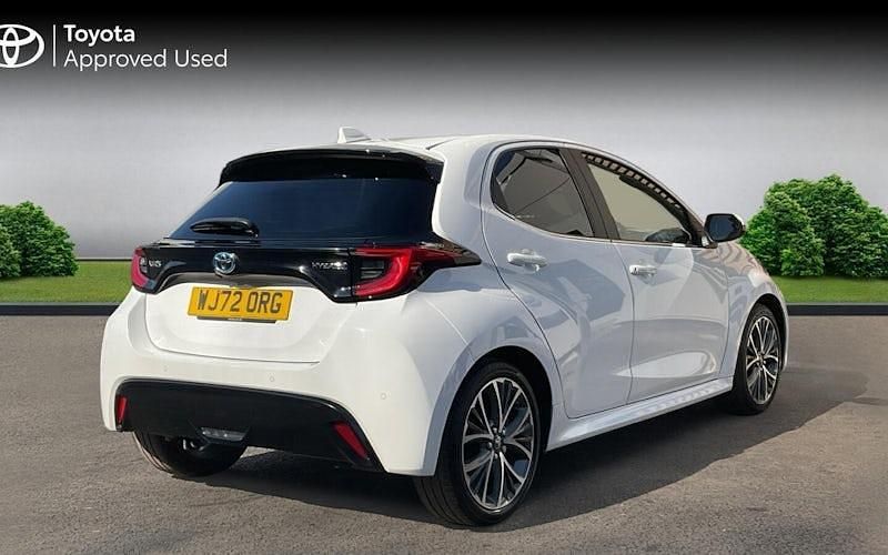 Used Toyota Yaris Hybrid 116 HP (85 kW) 2024 Hatchback