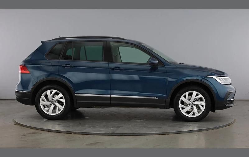 Used VW Tiguan Life 150 HP (110 kW) 2022 Blue SUV