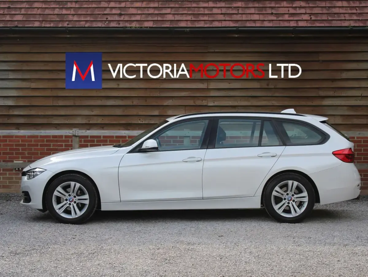 Used BMW 320 Sport Line 2018 White Estate
