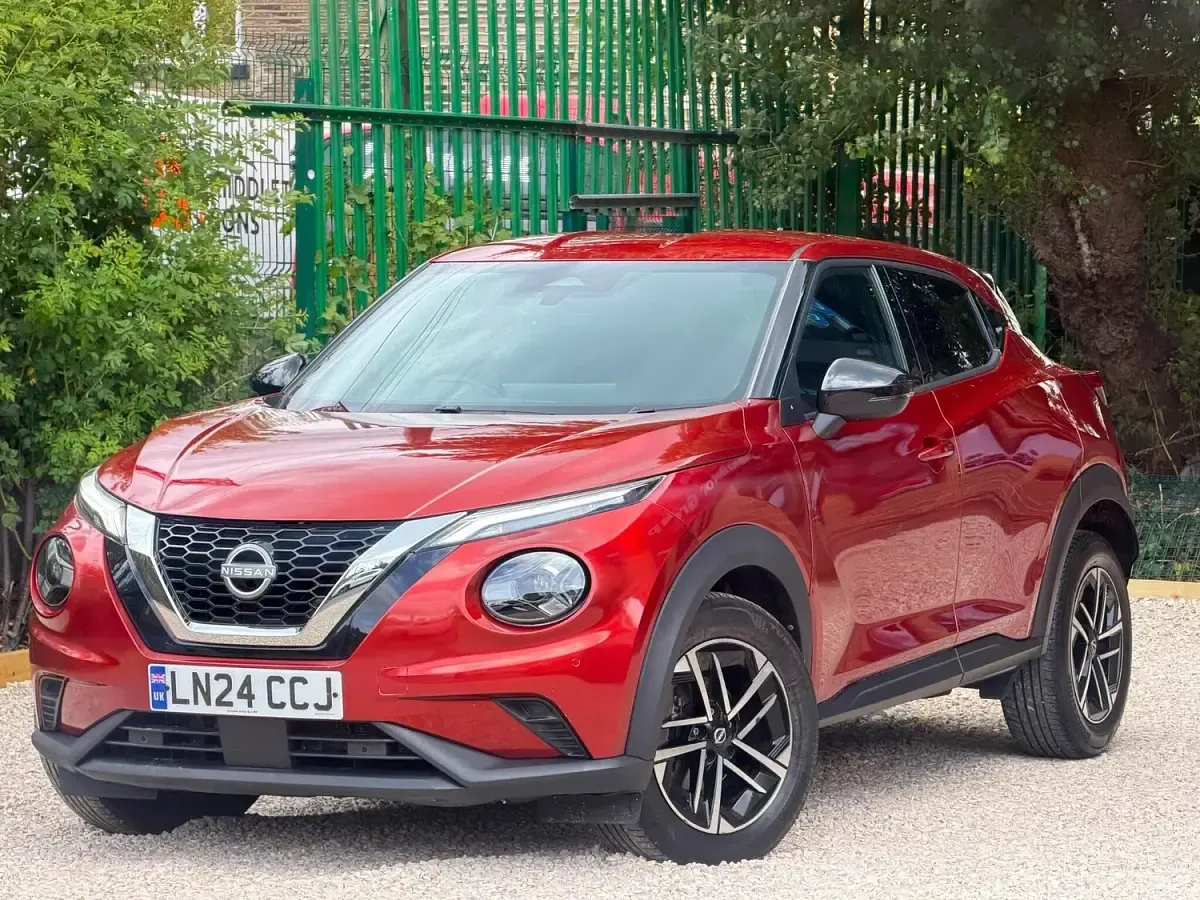 Used Nissan Juke N-Connecta 2024 Red SUV