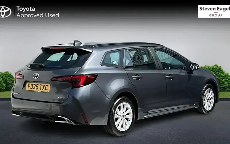 Used Toyota Corolla 140 HP (102 kW) 2025 Grey Estate