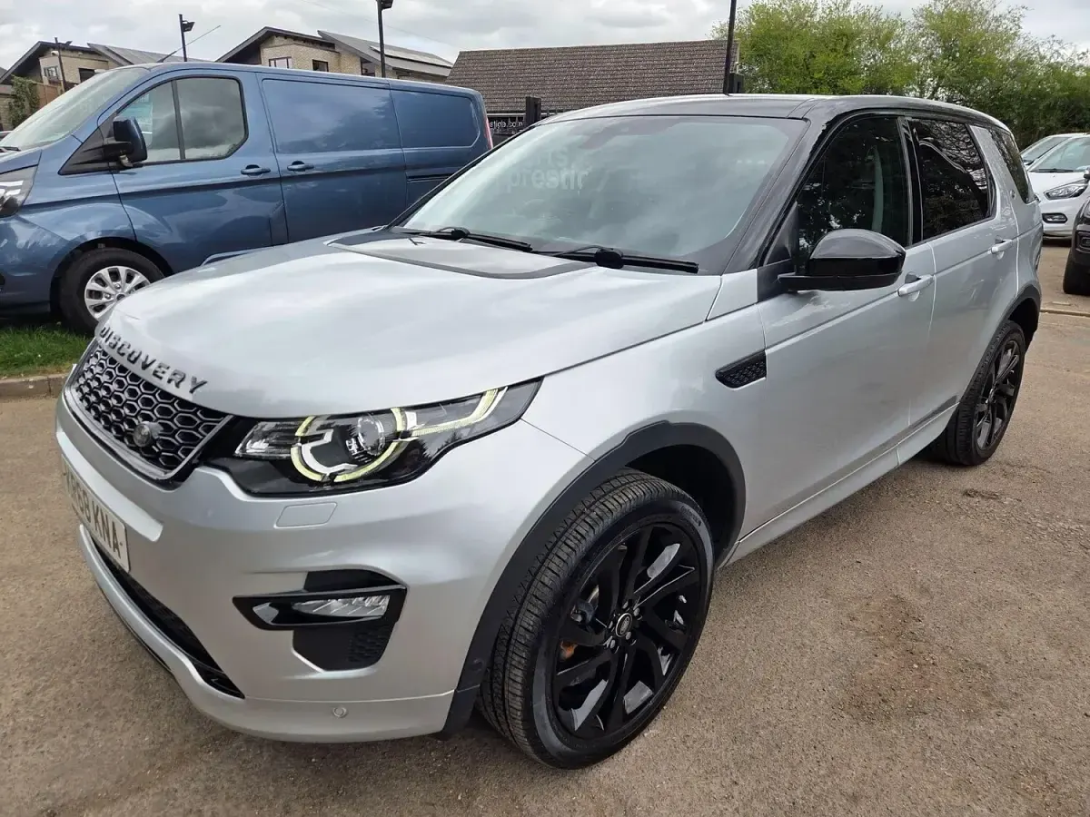 Used Land Rover Discovery Sport HSE Dynamic 240 HP (176 kW) 2018 Silver SUV