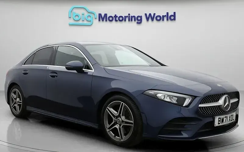 Begagnad Mercedes A180 AMG line 136 HK (100 kW) 2020 Sedan