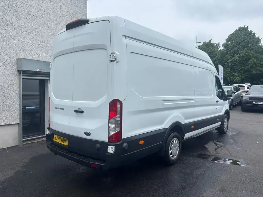 Used Ford Transit Trend 130 HP (95 kW) 2020 White Van