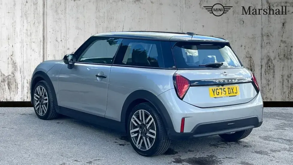 Used Mini Cooper Hatch 113 kW (154 HP) 2025 Silver Hatchback
