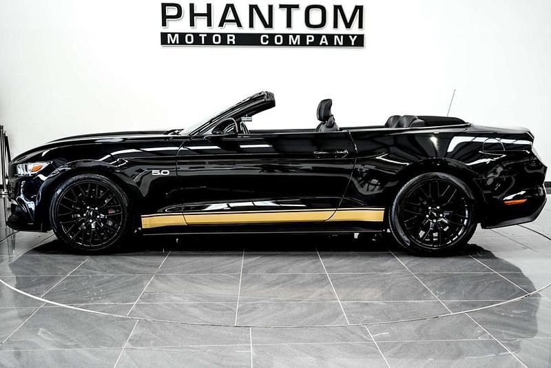 Used Ford Mustang GT Convertible 416 HP (305 kW) 2015 Black Cabriolet