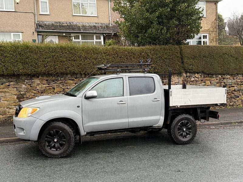 Used Toyota HiLux 2007 Grey Pickup