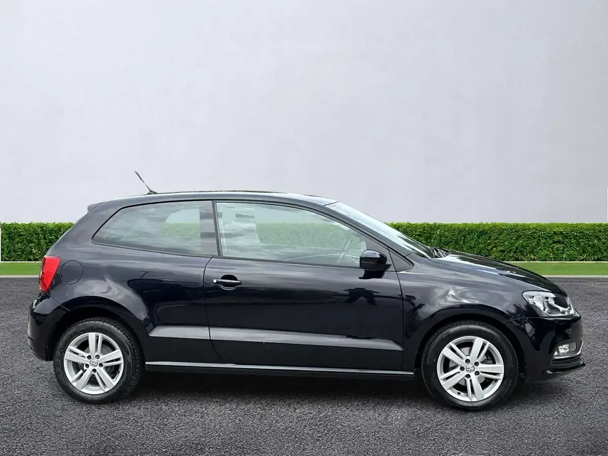 Used VW Polo Match 60 HP (44 kW) 2016 Black Hatchback
