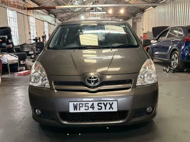 Used Toyota Corolla Verso T3 129 HP (94 kW) 2004 Grey MPV