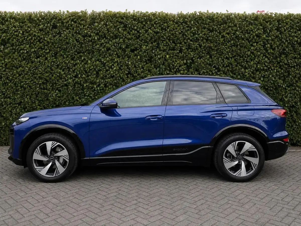 Used Audi Q6 e-tron S-Line 284 kW (387 HP) 2026 Blue SUV