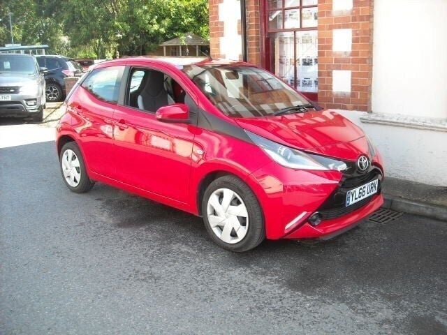 Red Used 2017 Toyota Aygo X-play Hatchback | £5,250 (Good price) - Image 1/4