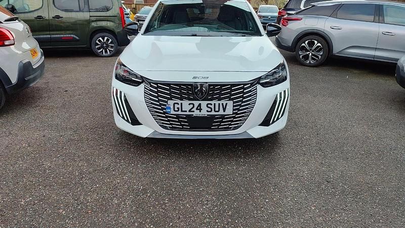 Used Peugeot 208 GT 99 HP (72 kW) 2024 White Hatchback