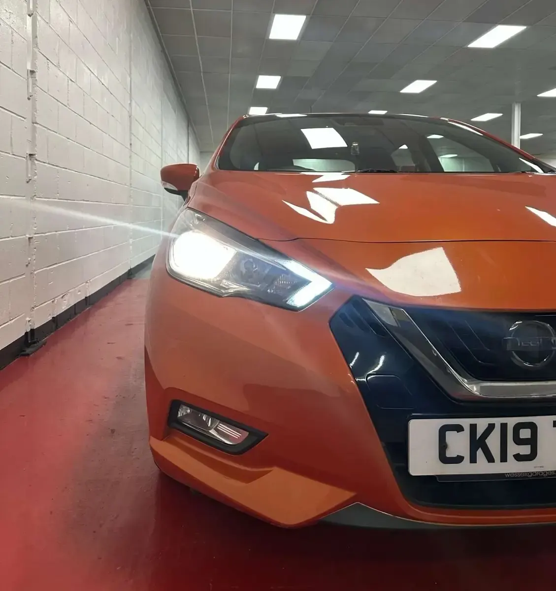 Używany Nissan Micra Acenta Limited Edition 90 KM (66 kW) 2019 Pomarańczowy Hatchback
