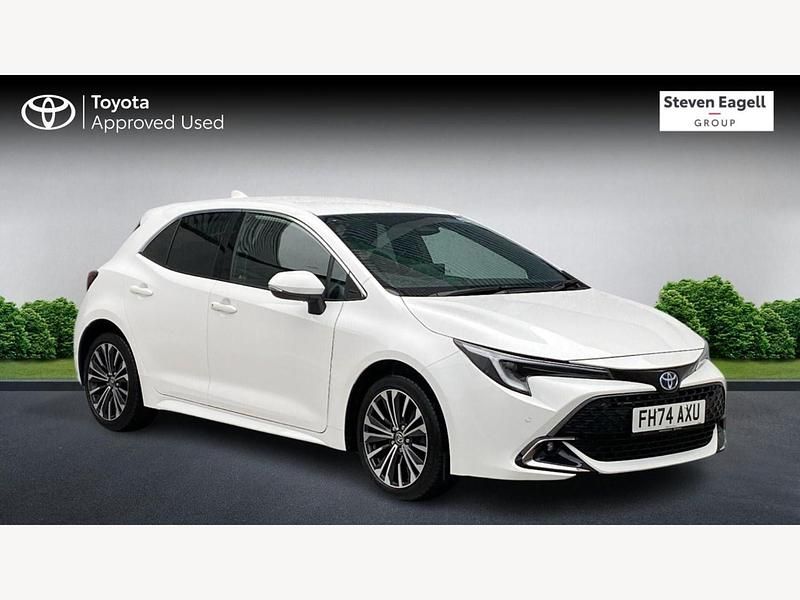 Used Toyota Corolla Design 2025 White Hatchback