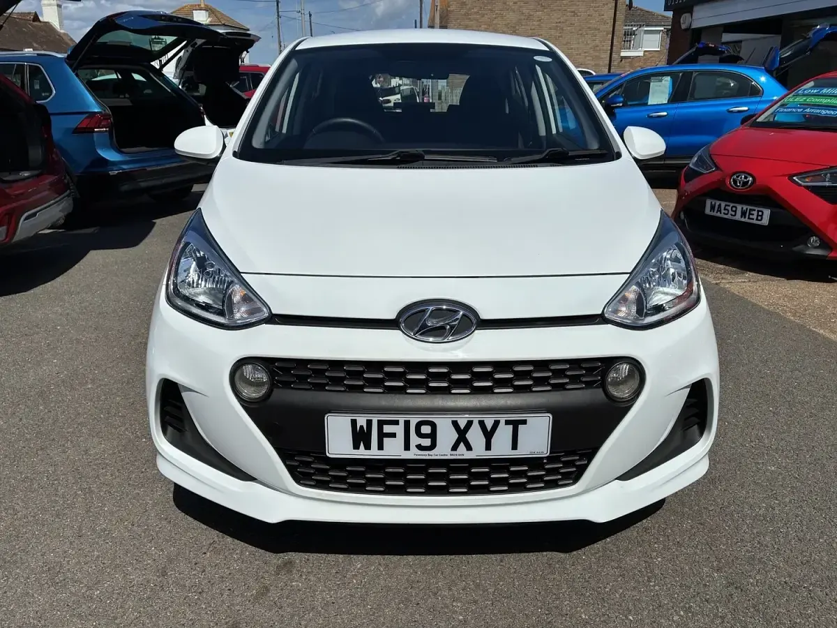 Used Hyundai i10 SE 2019 White Hatchback