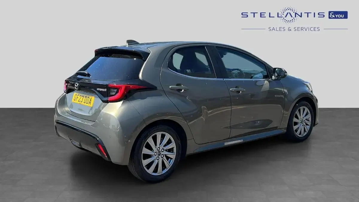 Used Mazda 2 114 HP (83 kW) 2023 Yellow Hatchback